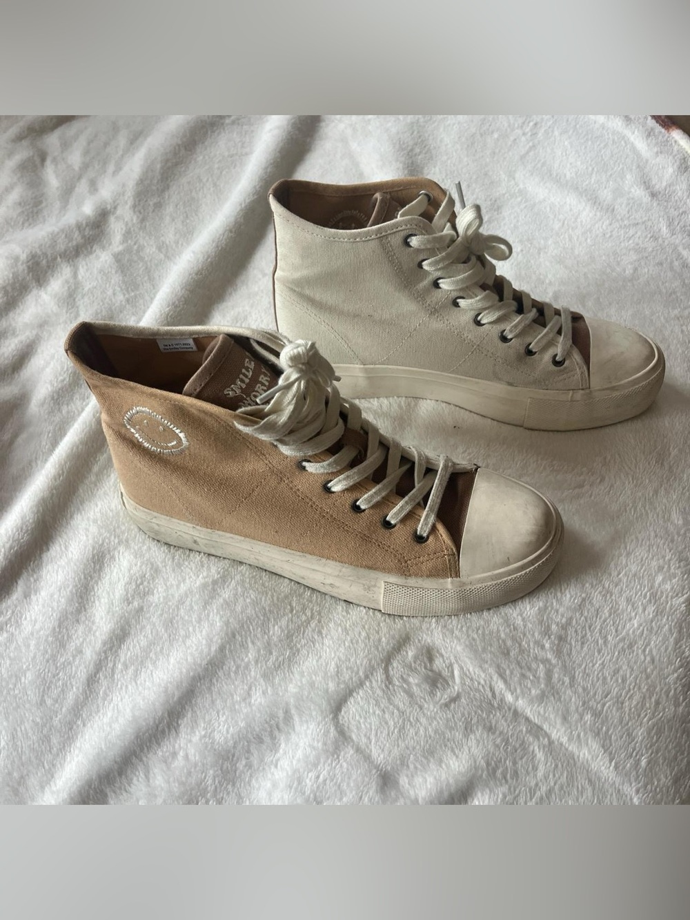 American Eagle Outfitters Two-Tone High-Top Sneakers in Tan and Cream